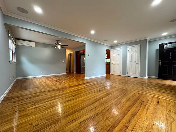 5th image of 306 Buel Ave #1