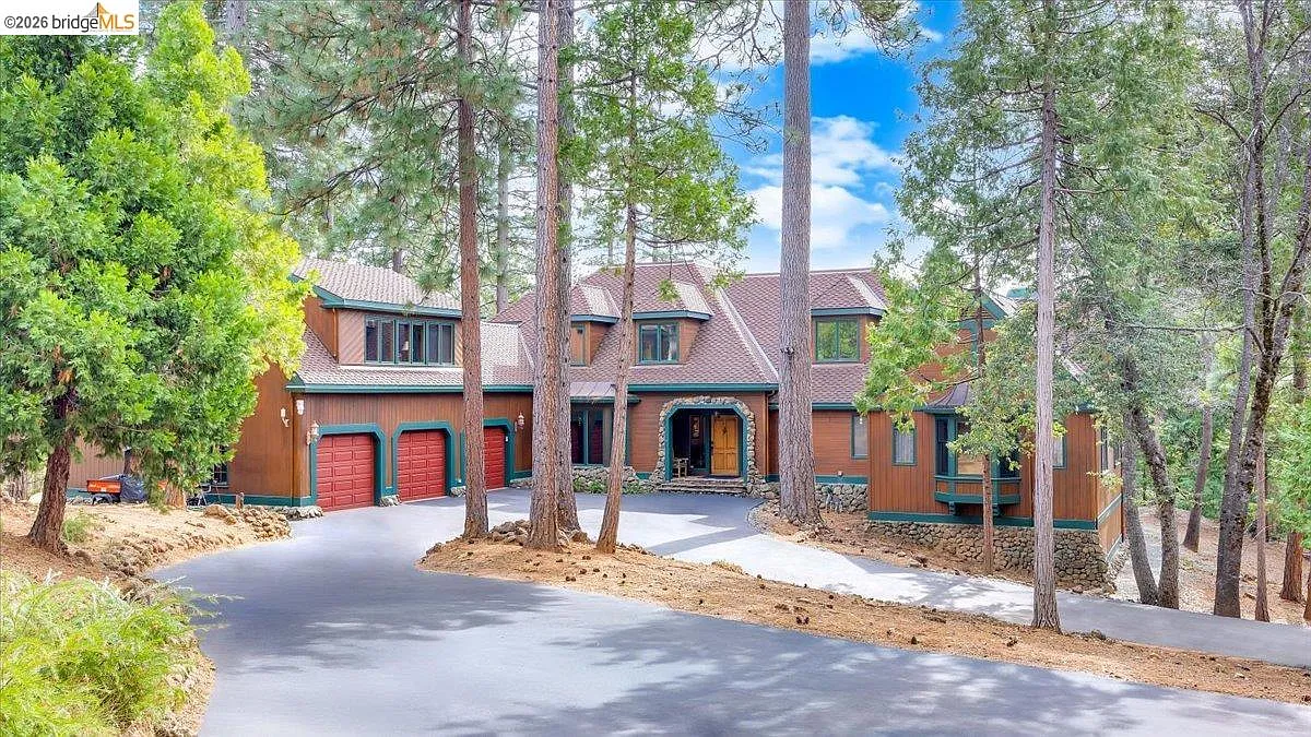 23980 Cedar Hill Ln photo 1