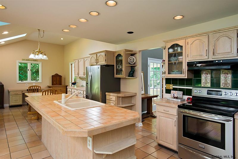 5th image of 133 SAND HILL Road