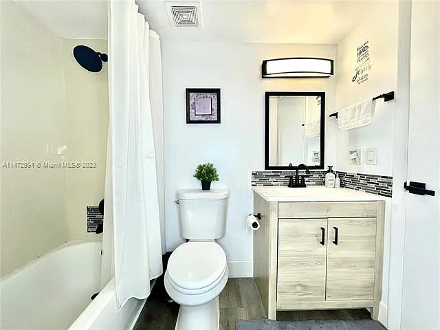 7451 NW 16th St #310 — Photo 10