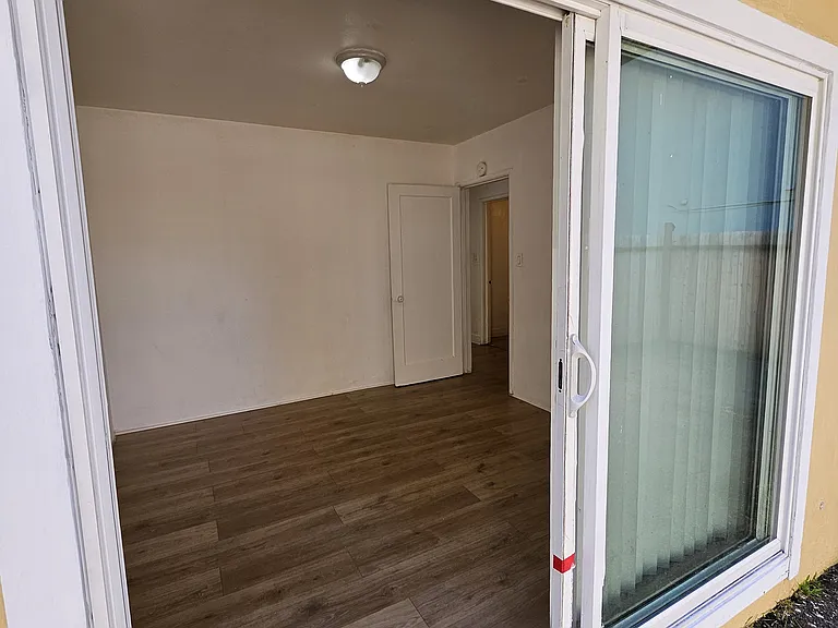 24812 Diadon Dr — Photo 11