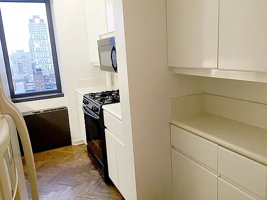 Rented by AJ Clarke | media 12