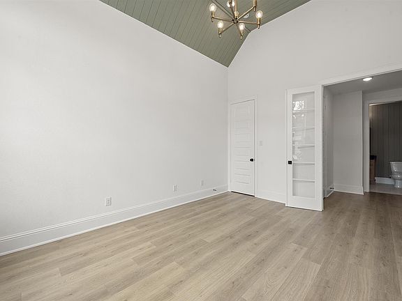 Eastland II B home office