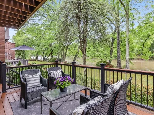 4034 Columns Dr SE, Marietta, GA 30067