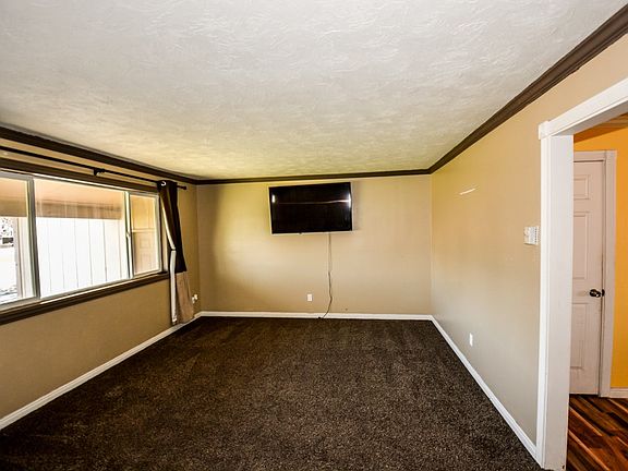 3rd image of 430 S Tie Breaker Dr