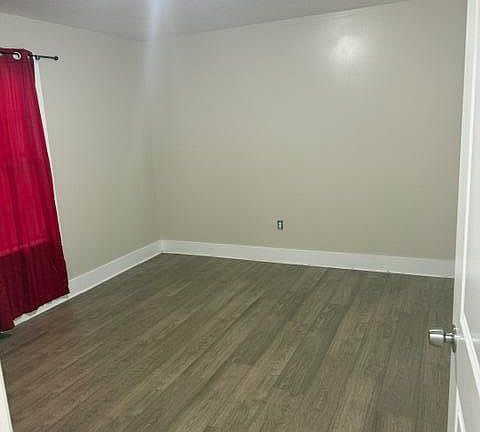 3rd image of 2702 Jamestown Way