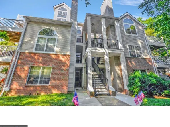 921 Hillside Lake Ter APT 306, Gaithersburg, MD 20878