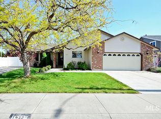 1932 W Hendricks Ct, Meridian, ID 83646