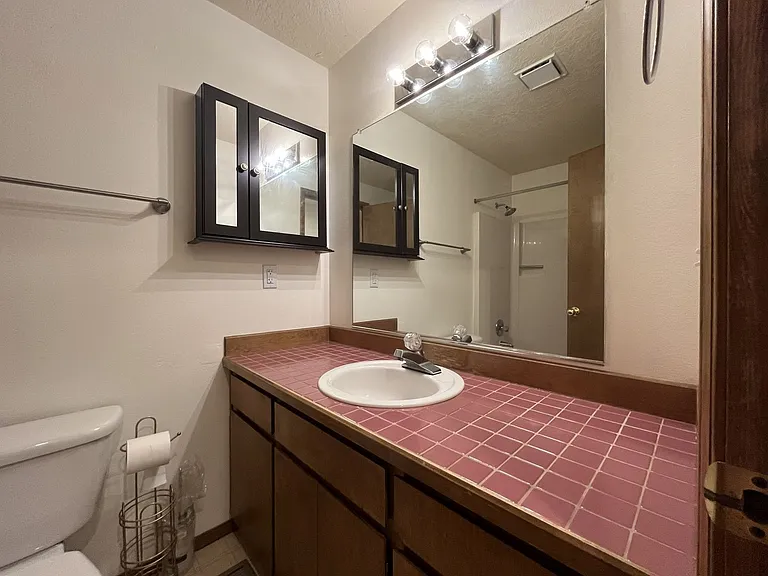 4825 SW Marigold St — Photo 28