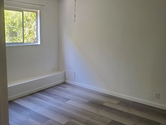 5th image of 4949 Laurel Canyon Blvd APT 21