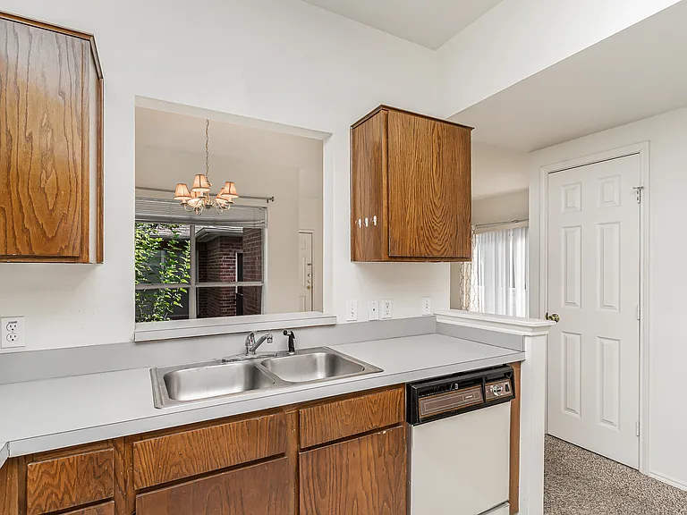 3329 Rosedale Ave #21 — Photo 14