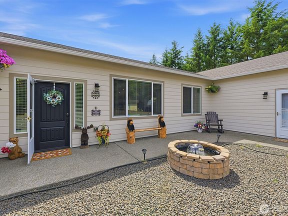 4th image of 300 E McLane Cove Drive