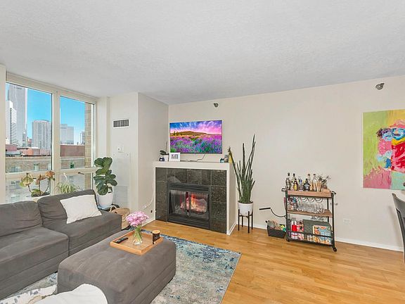 4th image of 600 N Kingsbury St APT 803