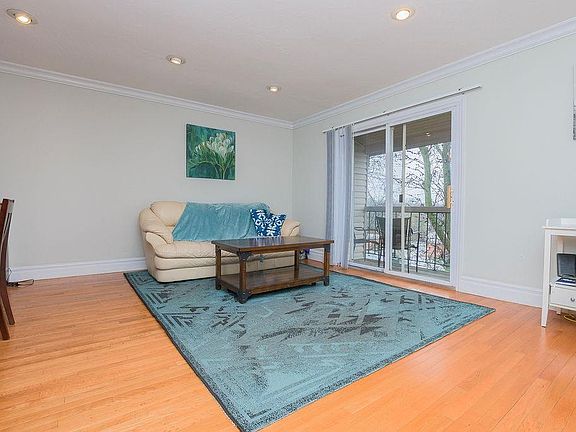 5th image of 1279 Guelbreth Ln APT 304