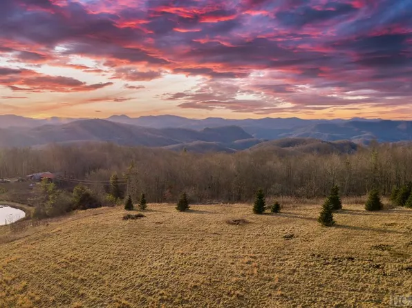 65 Olympus Rd, Glenville, NC 28736