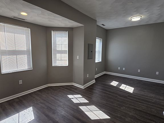 4th image of 148 Chestnut St APT 1