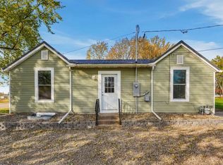 405 Grant St, Manchester, IA 52057