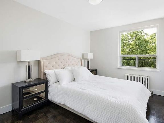 2nd image of 286 Finch Ave W #107