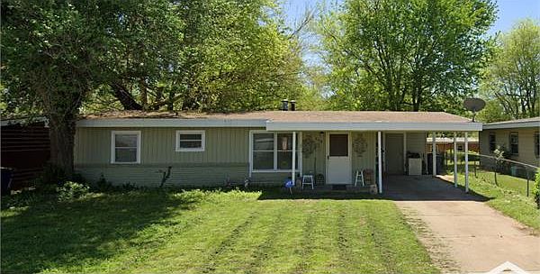 1st image of 628 E 52nd Pl N