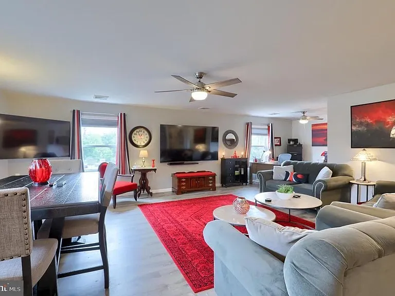 1500 Wilson Ave — Photo 39