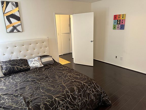 5th image of 12344 Burbank Blvd APT 15