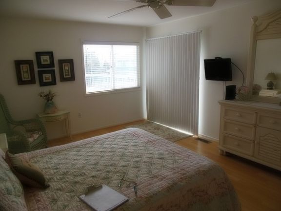 5th image of 1015A Long Beach Blvd