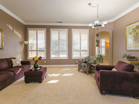 5th image of 125 Courante Ct