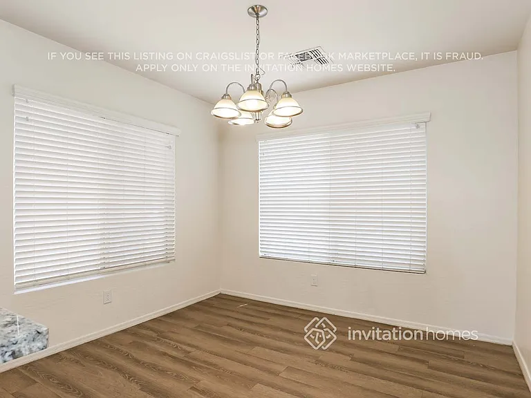 12014 W Holly St — Photo 6