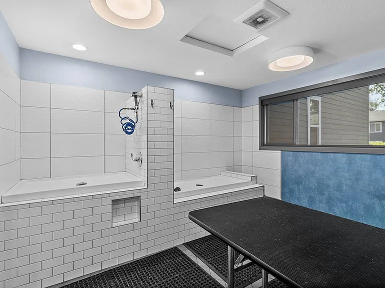 Inlet View Apartments — Photo 43