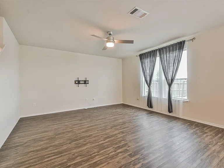 5047 Royal Amber Ln — Photo 7