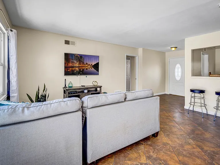 4191 Mount Everest Blvd — Photo 12