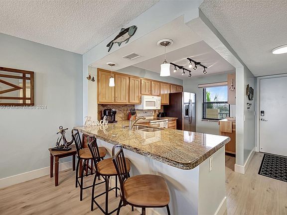 5th image of 7380 S Ocean Dr APT 420