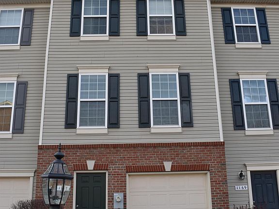 2nd image of 1171 Coulbourn Cor