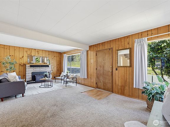 5th image of 1330 Sheridan Street