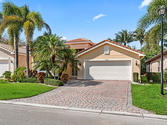 2nd image of 8727 Carmel Mountain Way