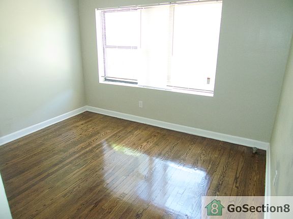 5th image of 7957 S Ellis Ave #1