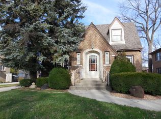 2164 S 87th St, West Allis, WI 53227