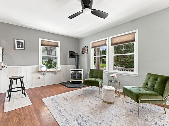 4th image of 655 Levi St