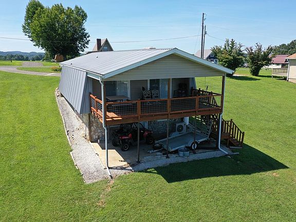 3rd image of 437 Alpine Crest Rd