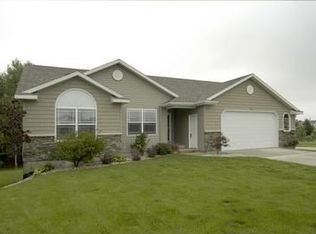 3020 Sandy Dr SW, Wyoming, MI