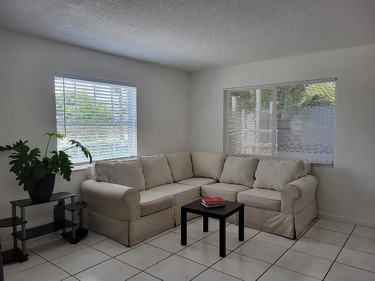 1258 Franklin St #1 — Photo 11