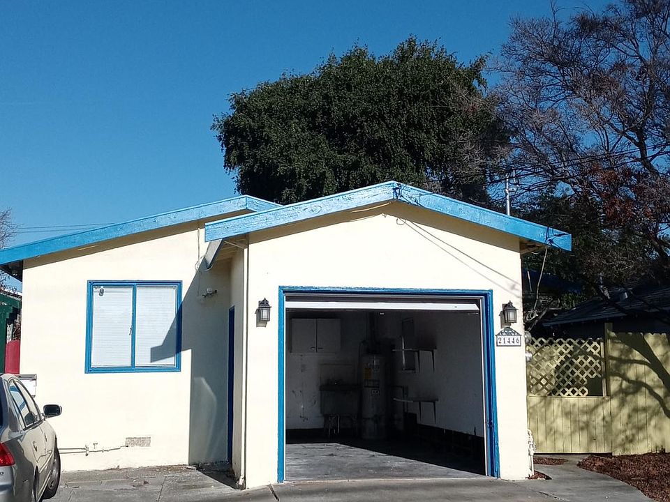 1st image of 21446 Montgomery Ave