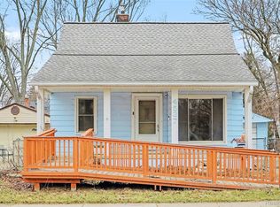 4537 Winifred St, Wayne, MI 48184