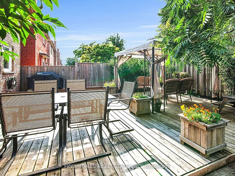 72 Gayla St — Photo 18