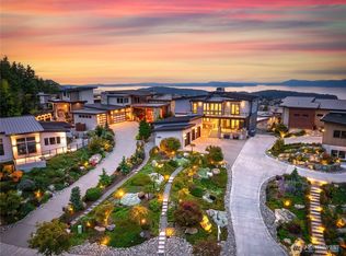 3943 Rock Ridge Pkwy, Anacortes, WA 98221