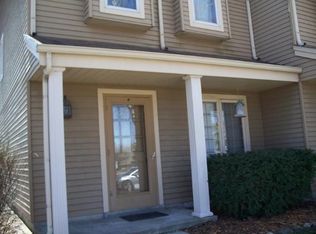 2101 Woodburn Rd, Waukesha, WI 53188