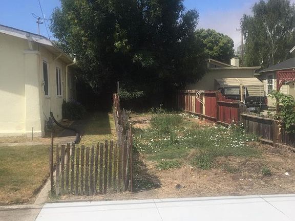 3rd image of 903 3rd St