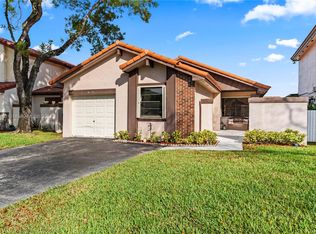 6331 NW 181st Ter, Hialeah, FL 33015
