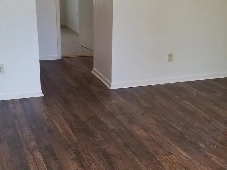110 S Avenue M — Photo 23