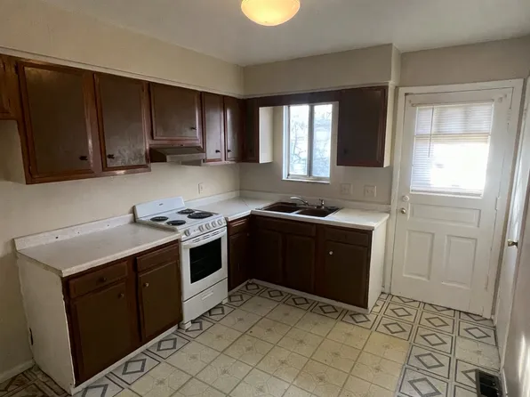 704 E Front St, Monroe, MI 48161